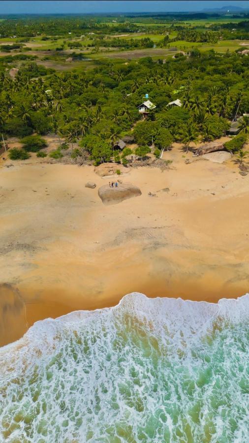 Sarada Beach Resort Yala Tissamaharama Ngoại thất bức ảnh